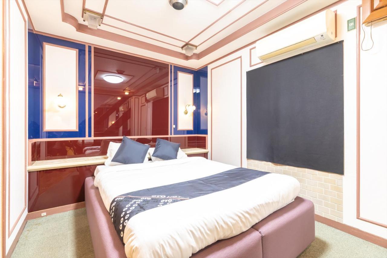 OYO Hotel Tatsuyoshi Sennan Misakimachi Tannowa Eksteriør billede