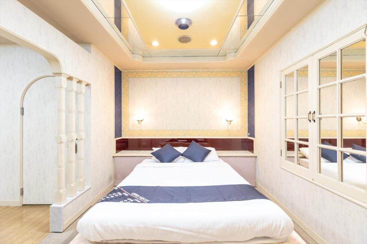 OYO Hotel Tatsuyoshi Sennan Misakimachi Tannowa Eksteriør billede